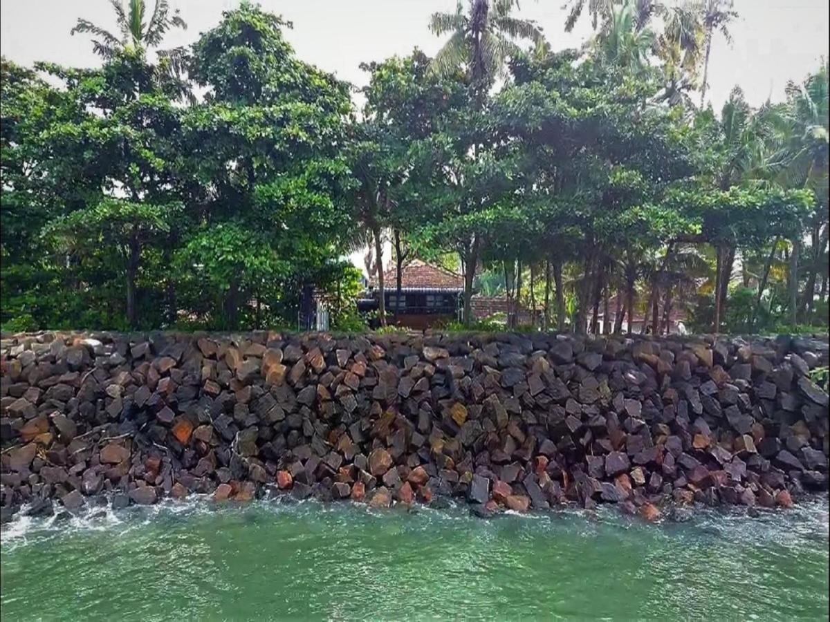 シー ハット ホームステイ Kochi エクステリア 写真